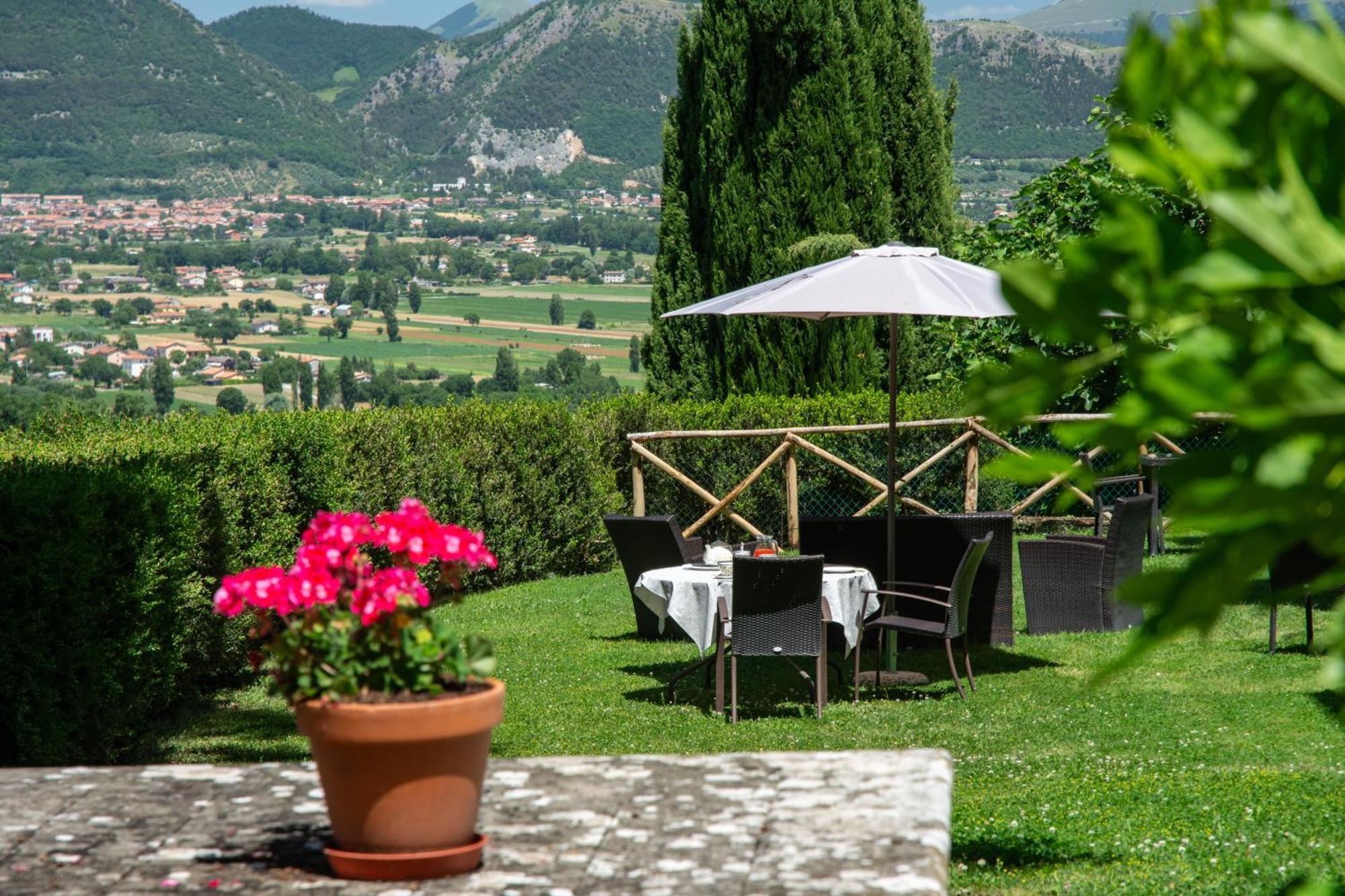 Antica Residenza Montereano Villa กุบบีโอ ภายนอก รูปภาพ